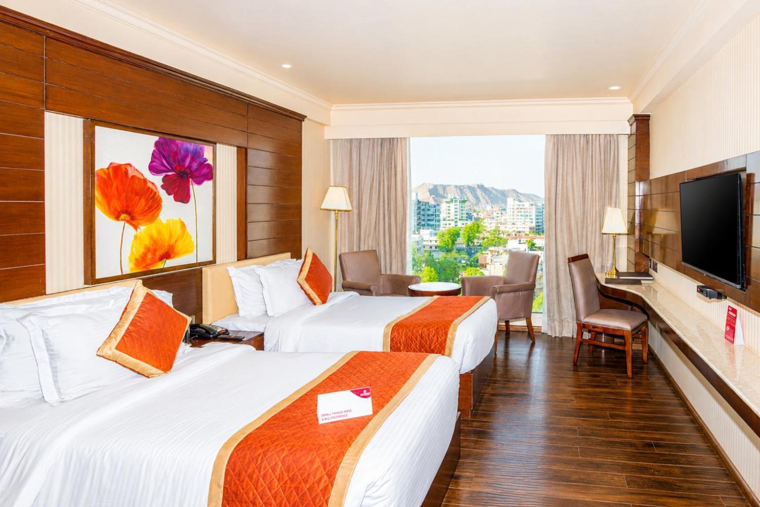 Deluxe Double or Twin RoomEnjoy Happy Hours 11 on Alcoholic Beverages
